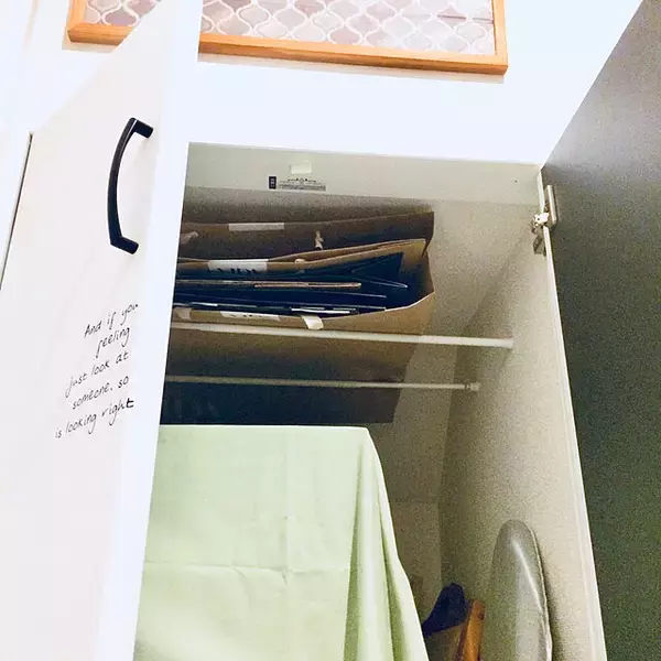 「かさばらず出し入れしやすくて、ストレスフリー！紙袋のすっきり収納法」の画像