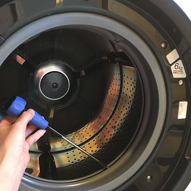 洗濯機のお手入れはコツをおさえて楽々キレイに♪洗濯機掃除がしやすくなるアイデア6選