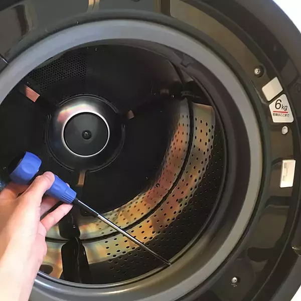 「洗濯機のお手入れはコツをおさえて楽々キレイに♪洗濯機掃除がしやすくなるアイデア6選」の画像