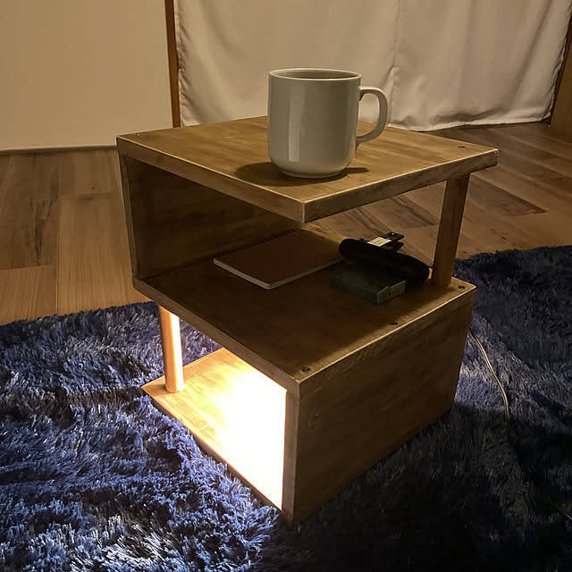 自分だけのオリジナル作品でリラックスタイムを満喫♪サイドテーブルDIYの実例集