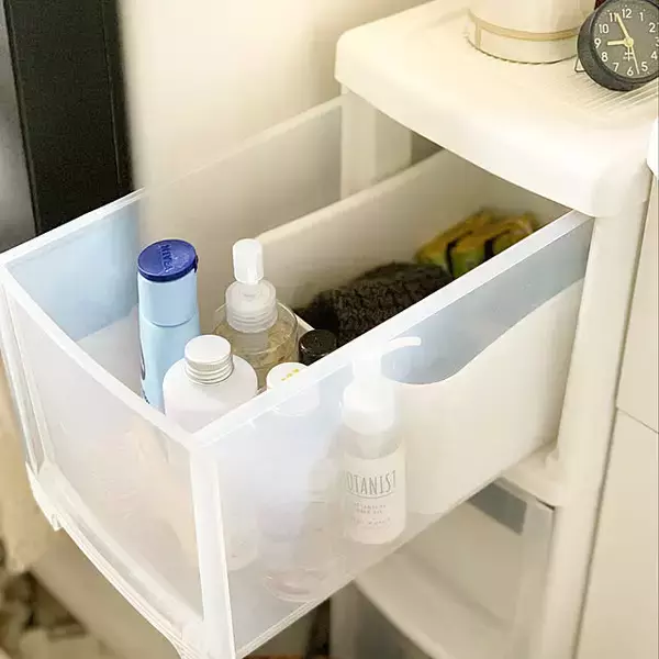 「使い勝手と見た目のよさを両立♪スキンケアアイテムの収納実例」の画像