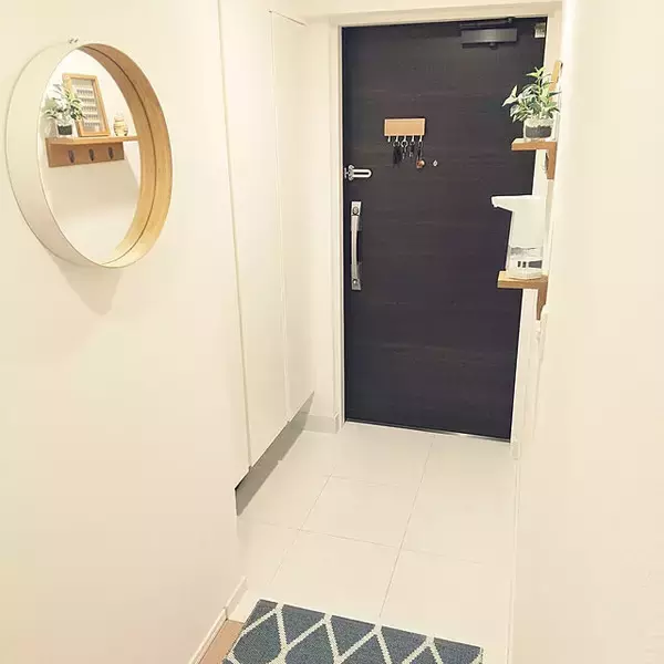 「インテリアとしても輝く☆ラウンドミラーがあるお部屋10選」の画像