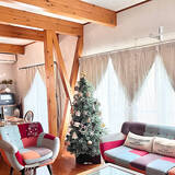 「定番から壁掛けタイプまで♪暮らしに合わせて飾るクリスマスツリーの実例6選」の画像2