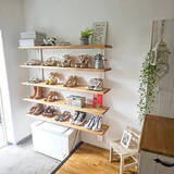 「突っ張り不要で原状回復もOK！壁面DIYの可能性が広がる「スタンドバー」活用実例」の画像1