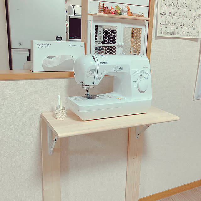 突っ張り不要で原状回復もOK！壁面DIYの可能性が広がる「スタンドバー」活用実例