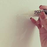 「簡単補修から装飾を兼ねた目隠しまで☆壁にあいた穴を目立たなくする方法6選」の画像2
