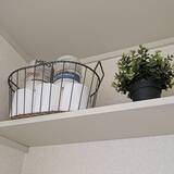 「散らからないお部屋をつくる。やさしい雰囲気のかご収納アイデア」の画像6