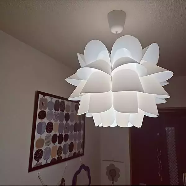 「シンプル派もアクセント派もうれしい♪IKEAのペンダントライトがある暮らし」の画像