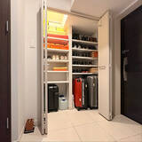 「場所を取るアイテムでもきれいに収めて。スーツケースの収納場所・方法6選」の画像7