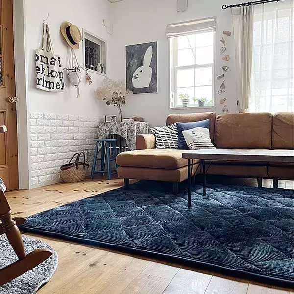 「どんなお部屋にもハマる！おすすめのシンプルラグ10選」の画像