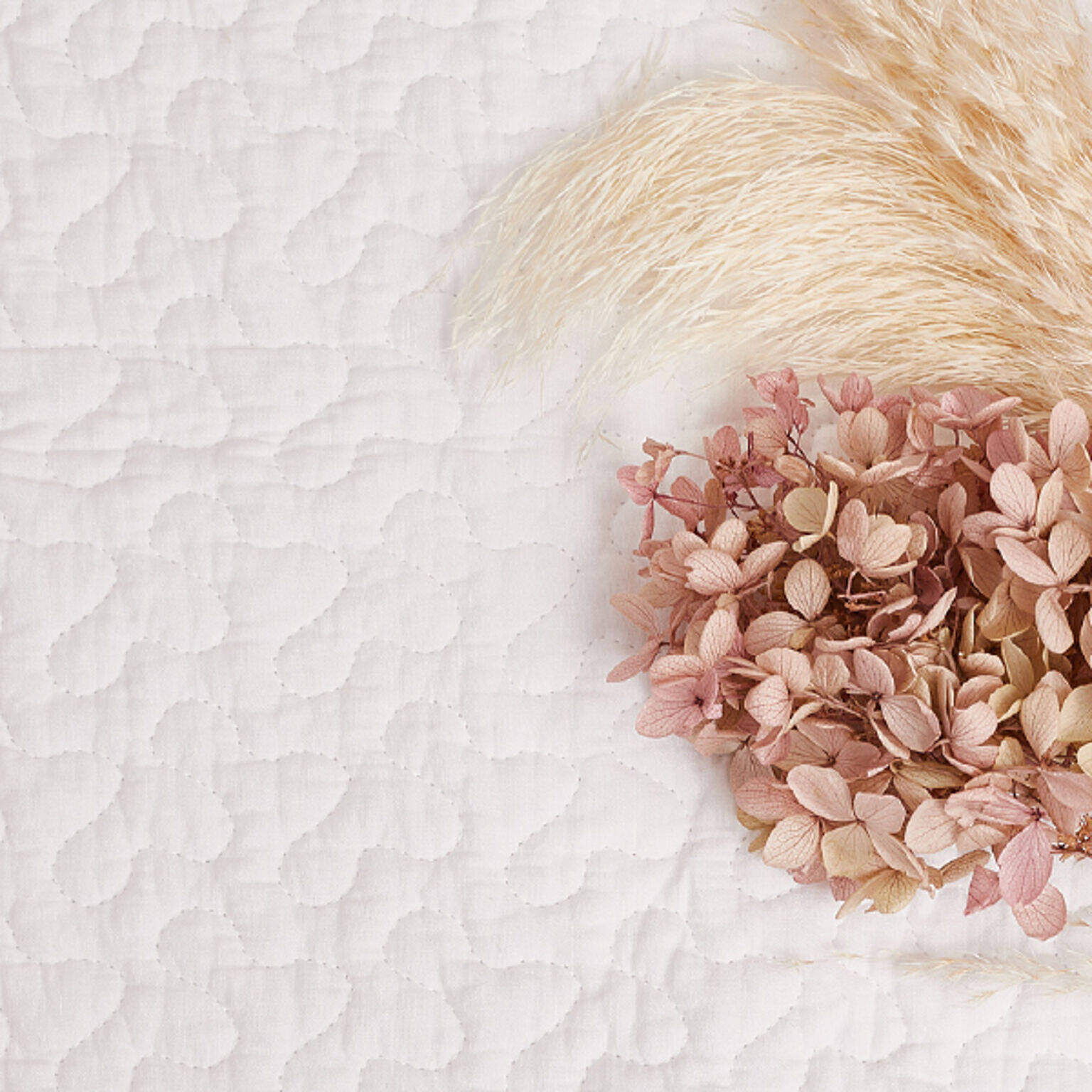 どんなお部屋にもハマる！おすすめのシンプルラグ10選