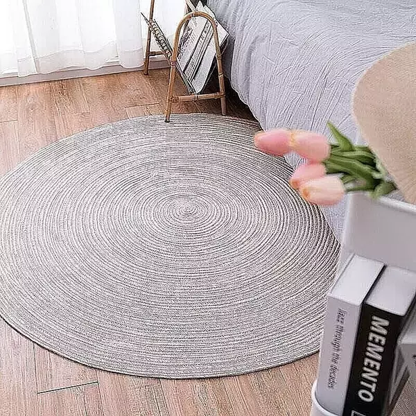 「どんなお部屋にもハマる！おすすめのシンプルラグ10選」の画像