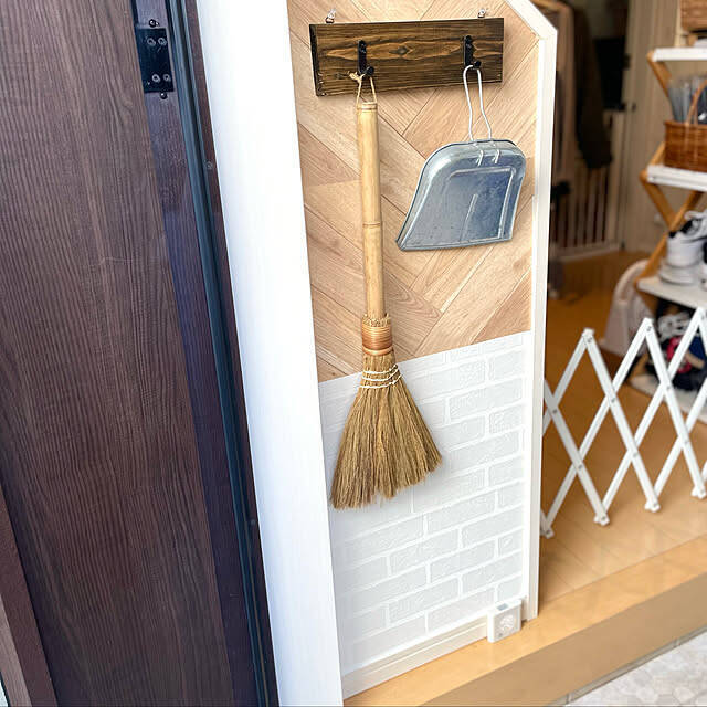 わずかな空間もムダにしない！メリットいっぱいの「吊るす収納」アイデア6選