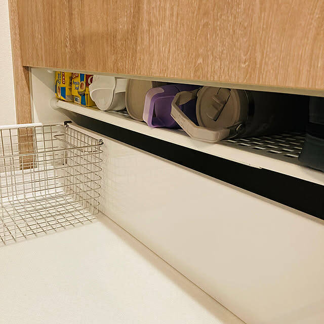 棚を追加したら驚くほど使いやすくなる！ダイソー商品で収納スペースを増やすDIYアイディア