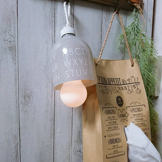 コスパ最強！ダイソーのライトでお部屋を優しく照らす癒やしの照明DIY