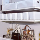 「玄関に手軽な工夫をプラス♪100均アイテムで靴収納を整える」の画像1