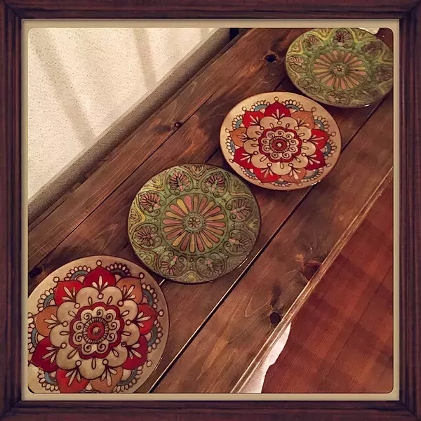 「食卓をより華やかに演出♡アクセントになる食器10選」の画像