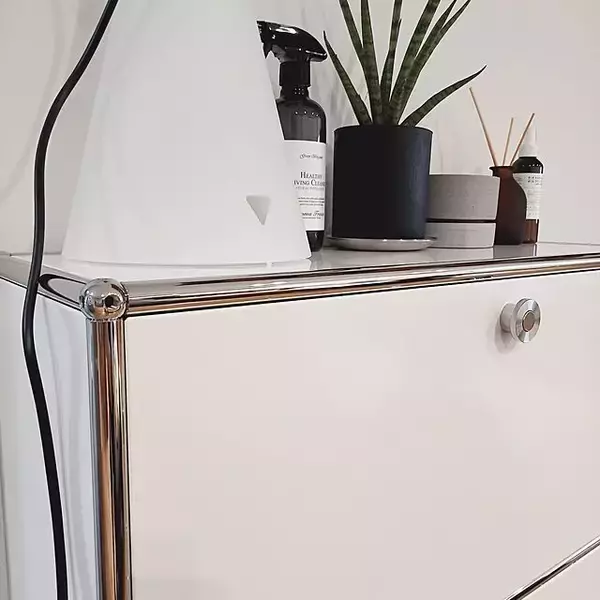 「モジュールを組み合わせて使う！シンプルな機能美を感じるUSMの家具」の画像