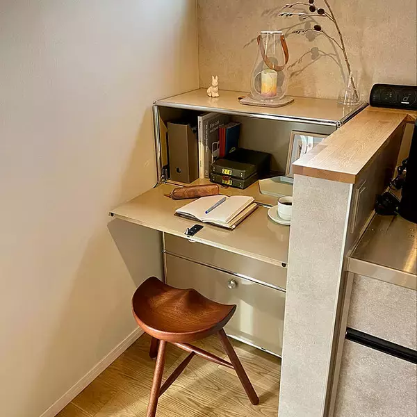 「モジュールを組み合わせて使う！シンプルな機能美を感じるUSMの家具」の画像