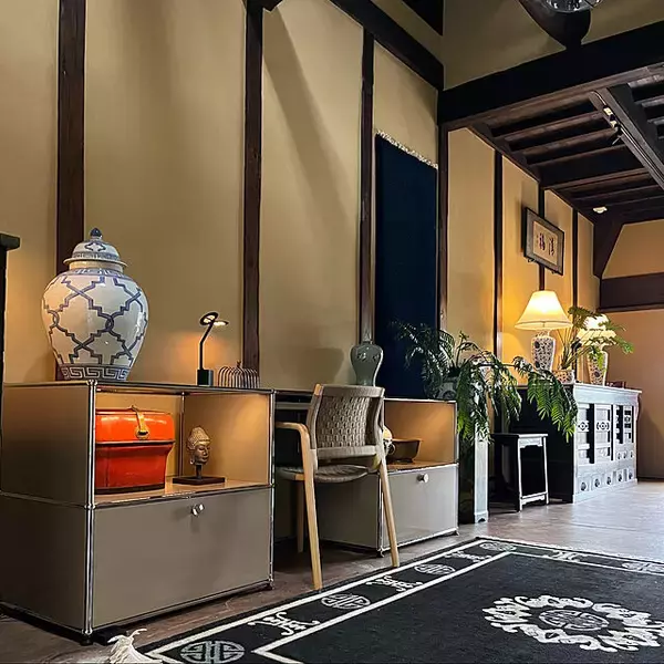 「モジュールを組み合わせて使う！シンプルな機能美を感じるUSMの家具」の画像