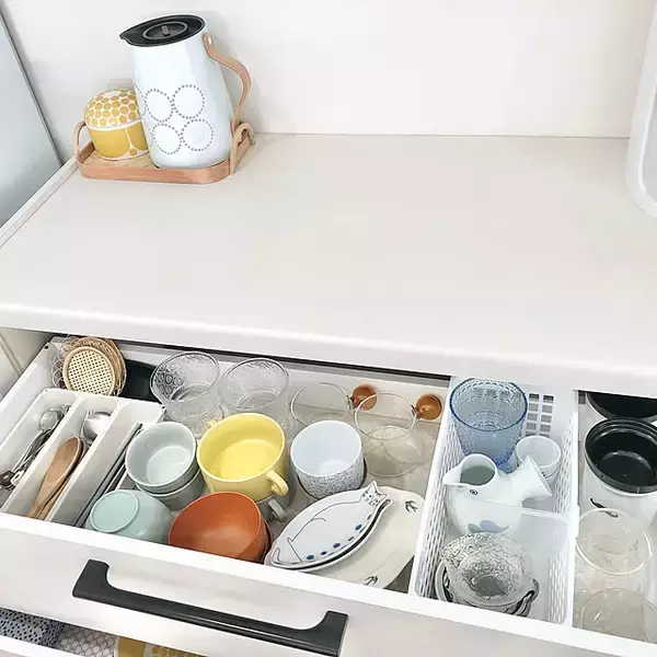 「整理整頓で出し入れ快適！真似したい食器収納アイデア10選」の画像