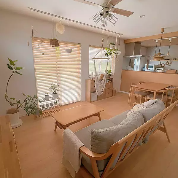 「ワンルームにもリビングにも最適！ニトリのローテーブル活用実例6選」の画像