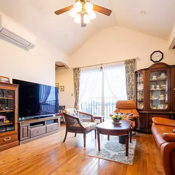 「「暮らしやすさと美しさを兼ね備えた、アートを楽しむ住まい」 by yyさん」の画像