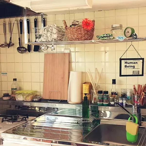 「フレッシュなカラーで気分すっきり！レモンイエローを取り入れたお部屋」の画像