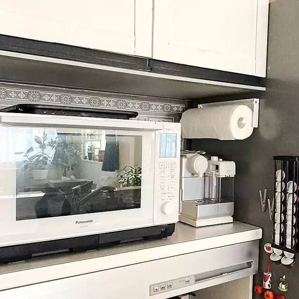 「スムーズに使える！tower片手でカットマグネットキッチンペーパーホルダー」の画像