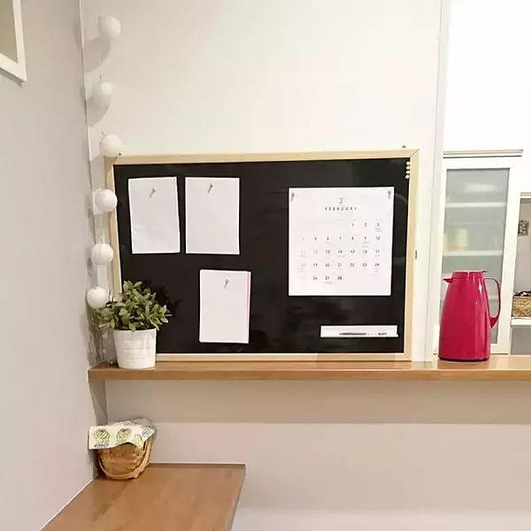 「インテリアにしっかり馴染む。提出忘れもなくなるプリント収納アイデア」の画像