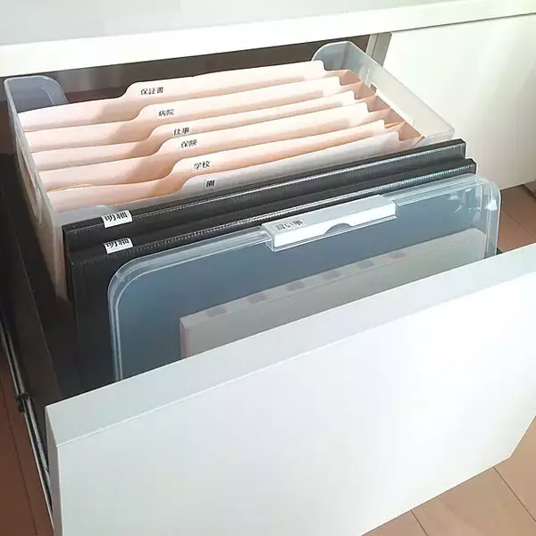 「インテリアにしっかり馴染む。提出忘れもなくなるプリント収納アイデア」の画像