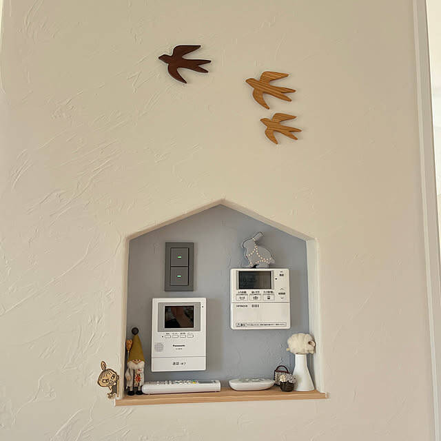 探す時間にさようなら！すぐ手に取れるリモコン収納アイデア集