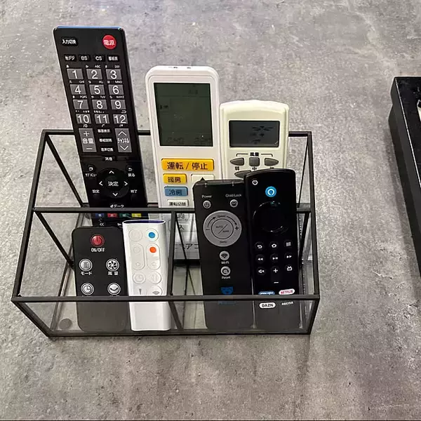 「探す時間にさようなら！すぐ手に取れるリモコン収納アイデア集」の画像