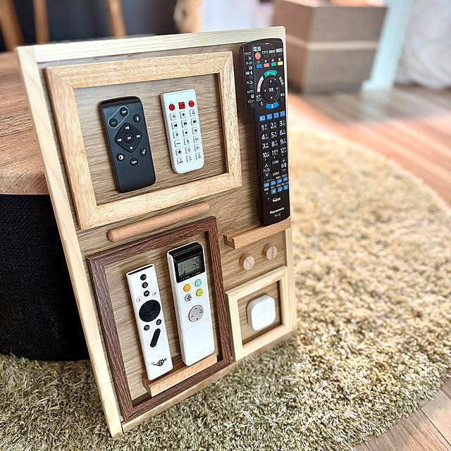 探す時間にさようなら！すぐ手に取れるリモコン収納アイデア集