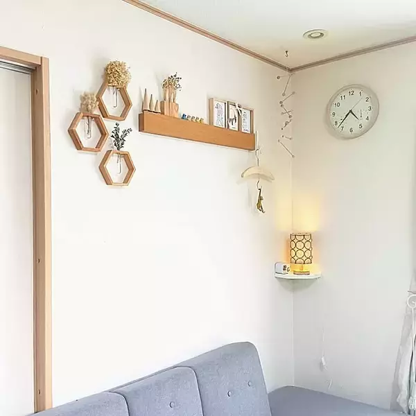 「機能やデザインから選べる♪ニトリで見つかる置き時計や壁掛け時計のある暮らし」の画像