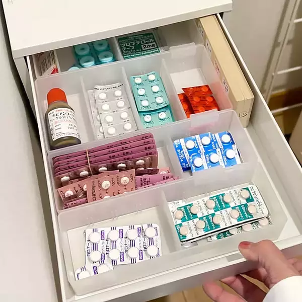 「無印良品のポリプロピレンデスク内整理トレーで収納を整える！ユーザーさんの活用場所をご紹介」の画像