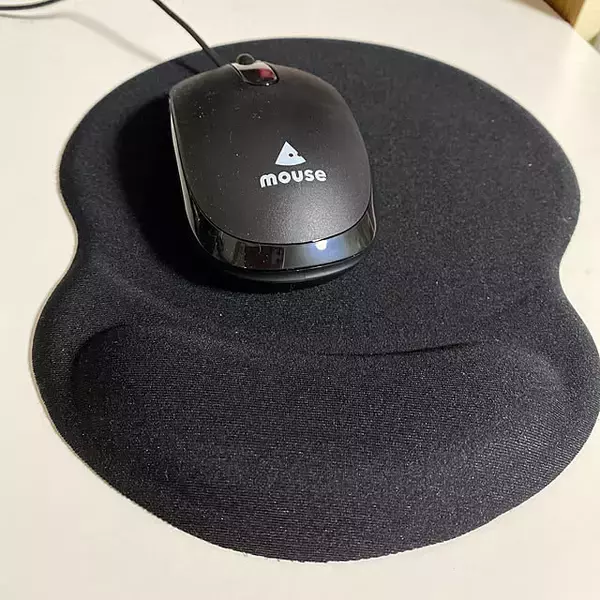 「快適空間が叶う！デスク周りにおすすめなダイソーアイテム」の画像