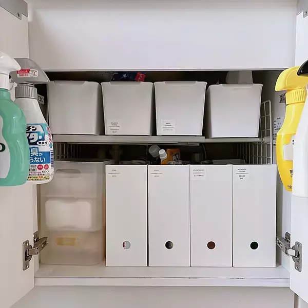 「デッドスペースを有効活用！100均で作るワイヤーネットDIYアイデア」の画像