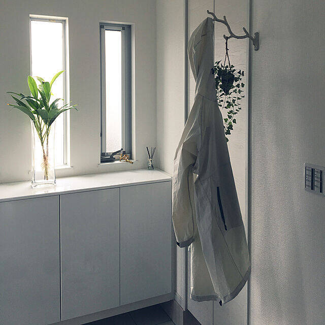 これで雨の日対策もバッチリ♪濡れたレイングッズの一時置き場アイデア