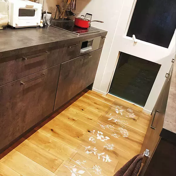 「お掃除がグッと楽になる！キッチンのシンクや洗面台の水はね対策」の画像