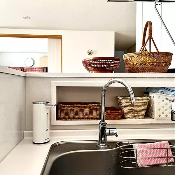 「便利でスタイリッシュ☆simplehumanのセンサーポンプソープディスペンサー」の画像