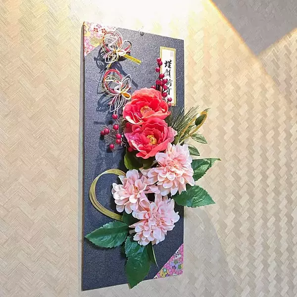 「幅広い用途に使える！ダイソーのカラーボードを使ったDIYアイデア集」の画像