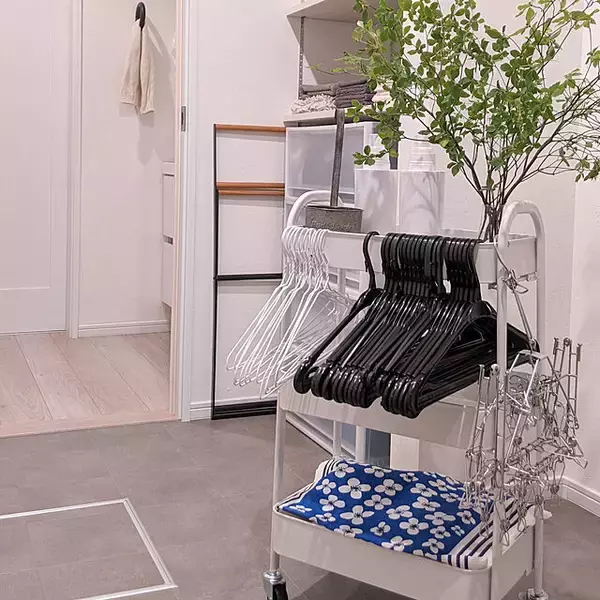 「生活に取り入れて毎日を快適に◎RoomClipショッピングで買えるワゴン活用術」の画像