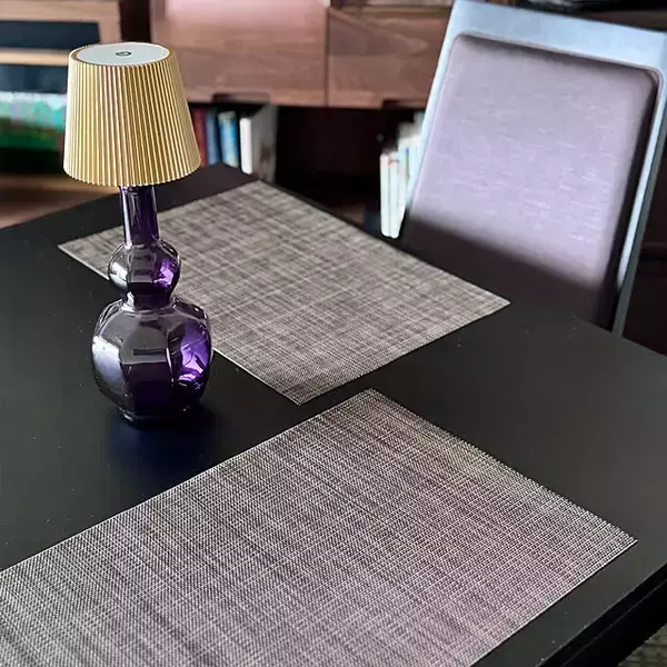 「暮らしや食卓になじむデザインが豊富♪シンプルから柄物まで、セリアのおすすめランチョンマット6選」の画像