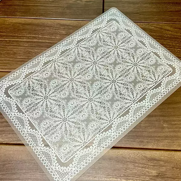 「暮らしや食卓になじむデザインが豊富♪シンプルから柄物まで、セリアのおすすめランチョンマット6選」の画像