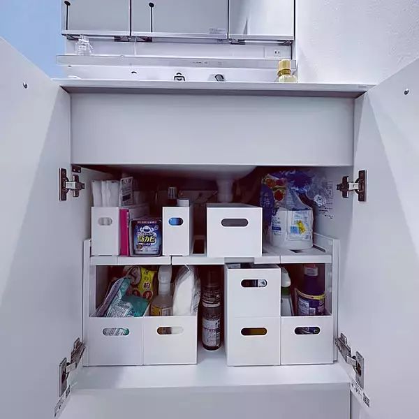 「扉タイプ・引き出しタイプもスッキリ整理整頓！参考にしたい洗面台下収納」の画像