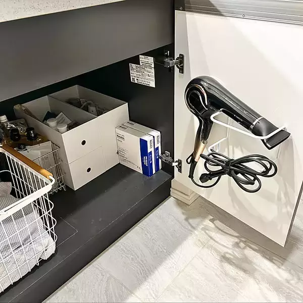 「扉タイプ・引き出しタイプもスッキリ整理整頓！参考にしたい洗面台下収納」の画像