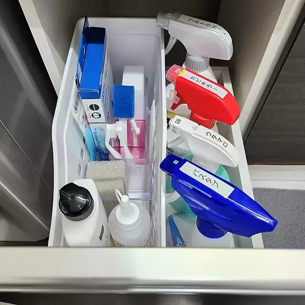 「扉タイプ・引き出しタイプもスッキリ整理整頓！参考にしたい洗面台下収納」の画像