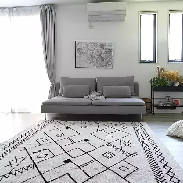 「くつろぎ時間を快適に♪IKEAのソファでつくるリラックス空間をご紹介」の画像