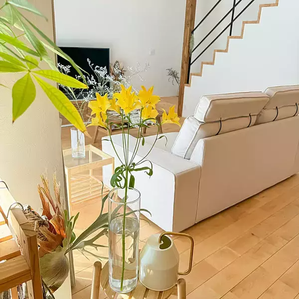 「くつろぎ時間を快適に♪IKEAのソファでつくるリラックス空間をご紹介」の画像